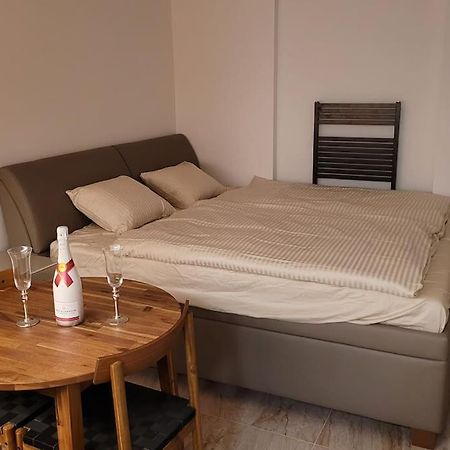 Luxusni Apartman Nedaleko Centra Πράγα Εξωτερικό φωτογραφία