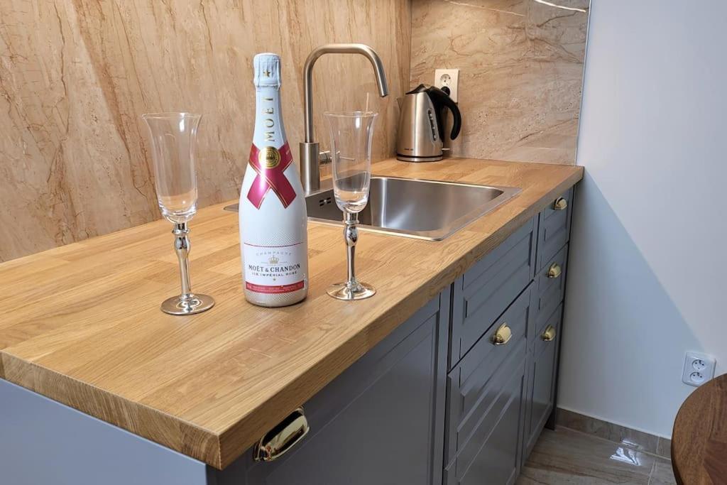 Luxusni Apartman Nedaleko Centra Πράγα Εξωτερικό φωτογραφία